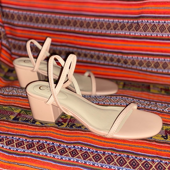 Cato Shoes - NWOT Cato Comfort Blush Pink and Cream Block Heel Sandals size 9M